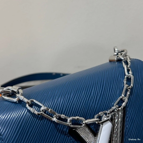 VUITTON TWIST LOUIS PM 0822